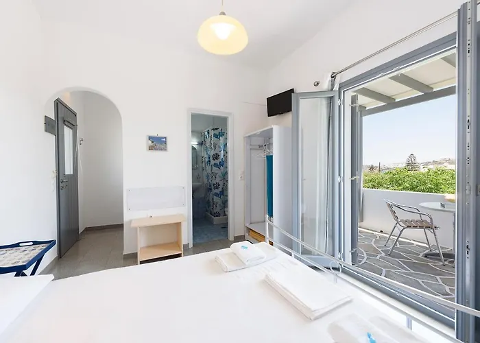 Anna Paros * 纳乌萨